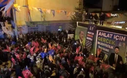 Cumhurbaşkanı Yardımcısı Yılmaz, Ahlat’ta halkla buluştu