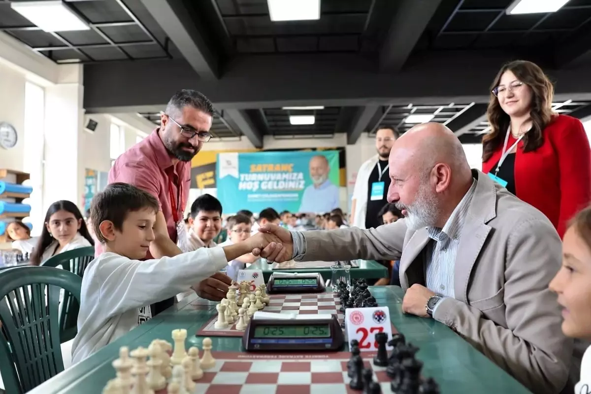 Kocasinan’da Satranç Turnuvası Başladı
