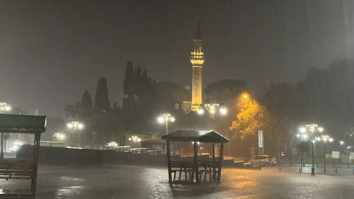 Tekirdağ’da Gök Gürültülü Sağanak