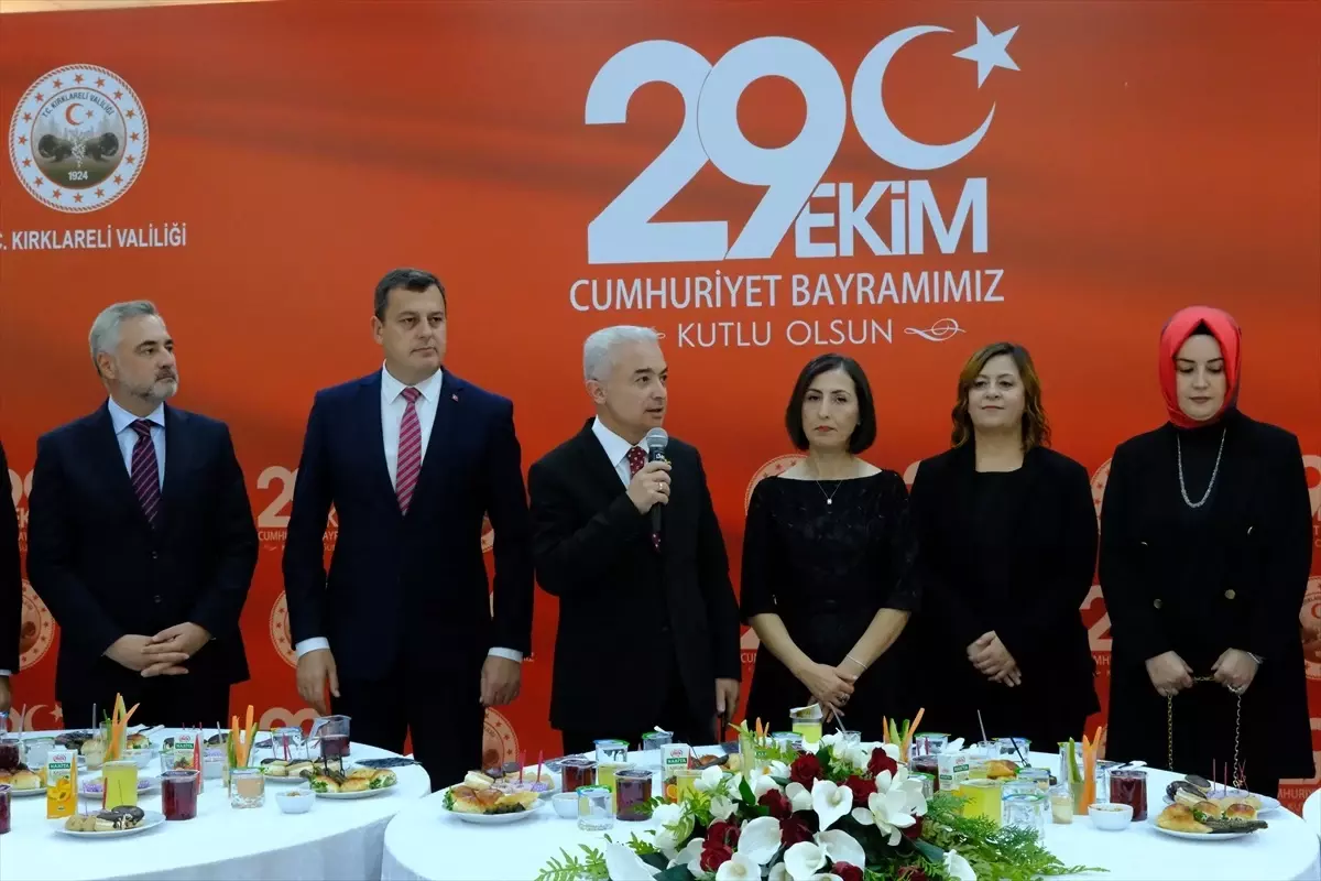 Trakya’da Cumhuriyet’in 101. yıl dönümü nedeniyle kabul törenleri düzenlendi